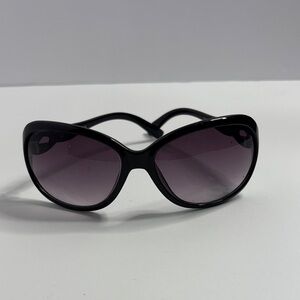 Pugg Classic Black Oversized Sunglasses - UV Protection Very Minimal Scratches